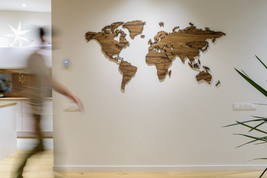 wooden world map wall decoration