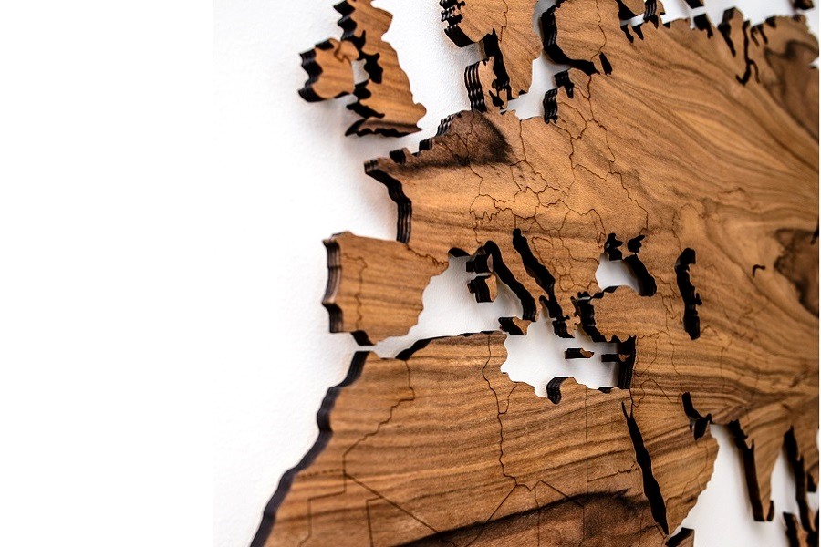 Wooden world map with pins - Natural exotic wood LIMBA I Map it Studio